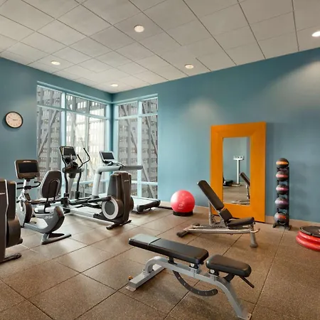 Hilton Chicago Magnificent Mile Suites-2